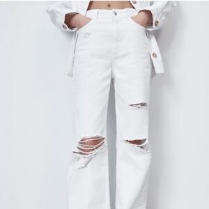 🎀ZARA🎀 mom fit ripped jeans white